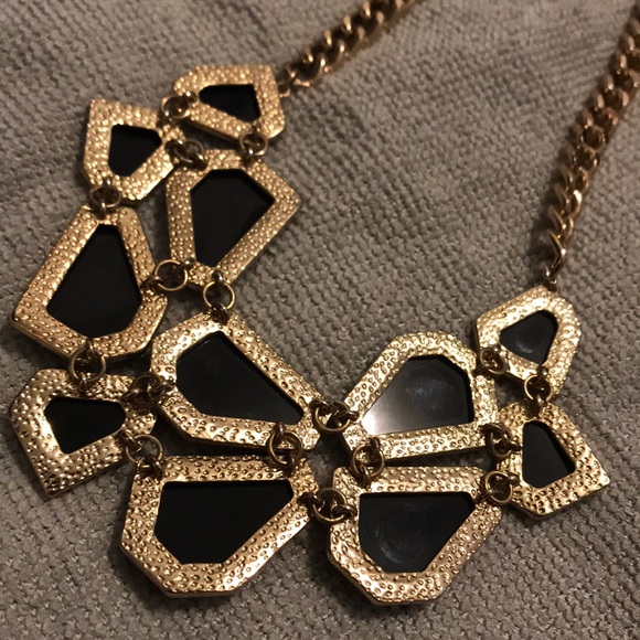 Accessory Necklace (Black/Gold) - Picture 5 of 5